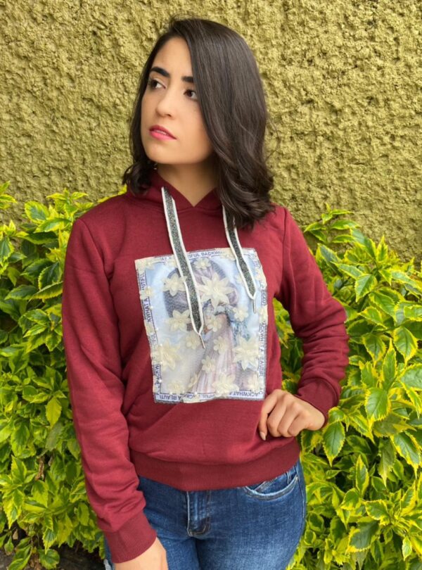 1020 Sudadera con flores roja